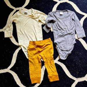 Inside merino thermals , good condition, very minor stains! Bought in Norway